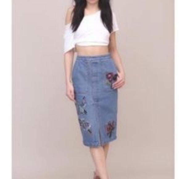Honey Punch jean skirt - Picture 1 of 7